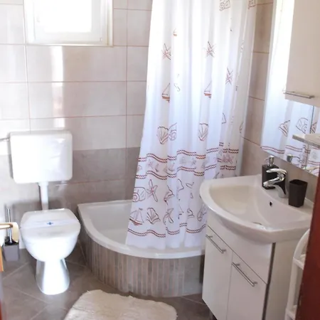 Franic Apartament Sućuraj
